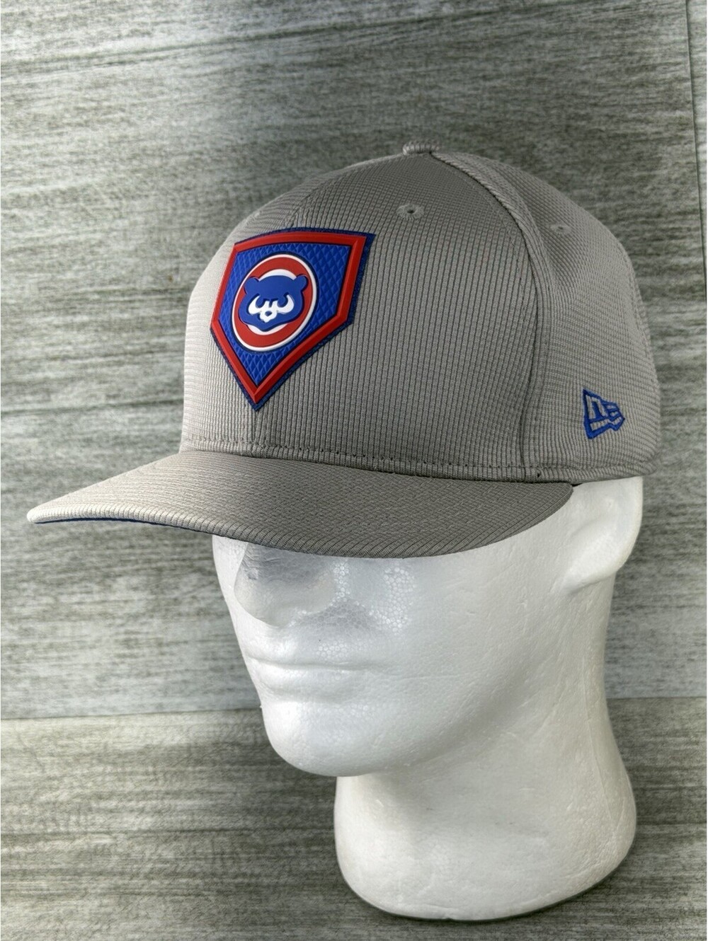 Chicago Cubs MLB New Era 59Fifty Flat Bill Fitted Hat Cap 7 1/4 Baseball